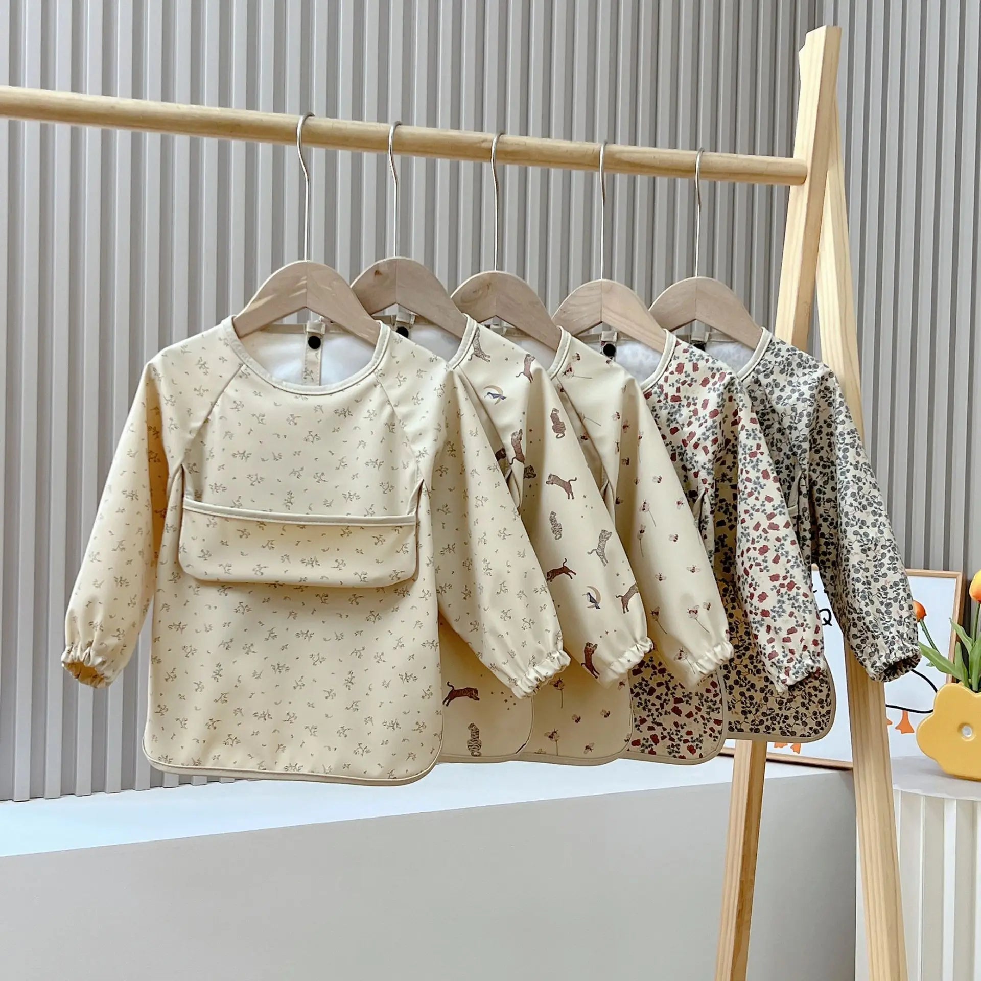 Adorable Long-Sleeved Baby Smocks for Mess-Free Mealtime & Creative Play